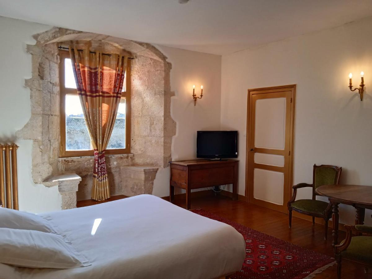 Le Vieux Chateau Airvault Экстерьер фото