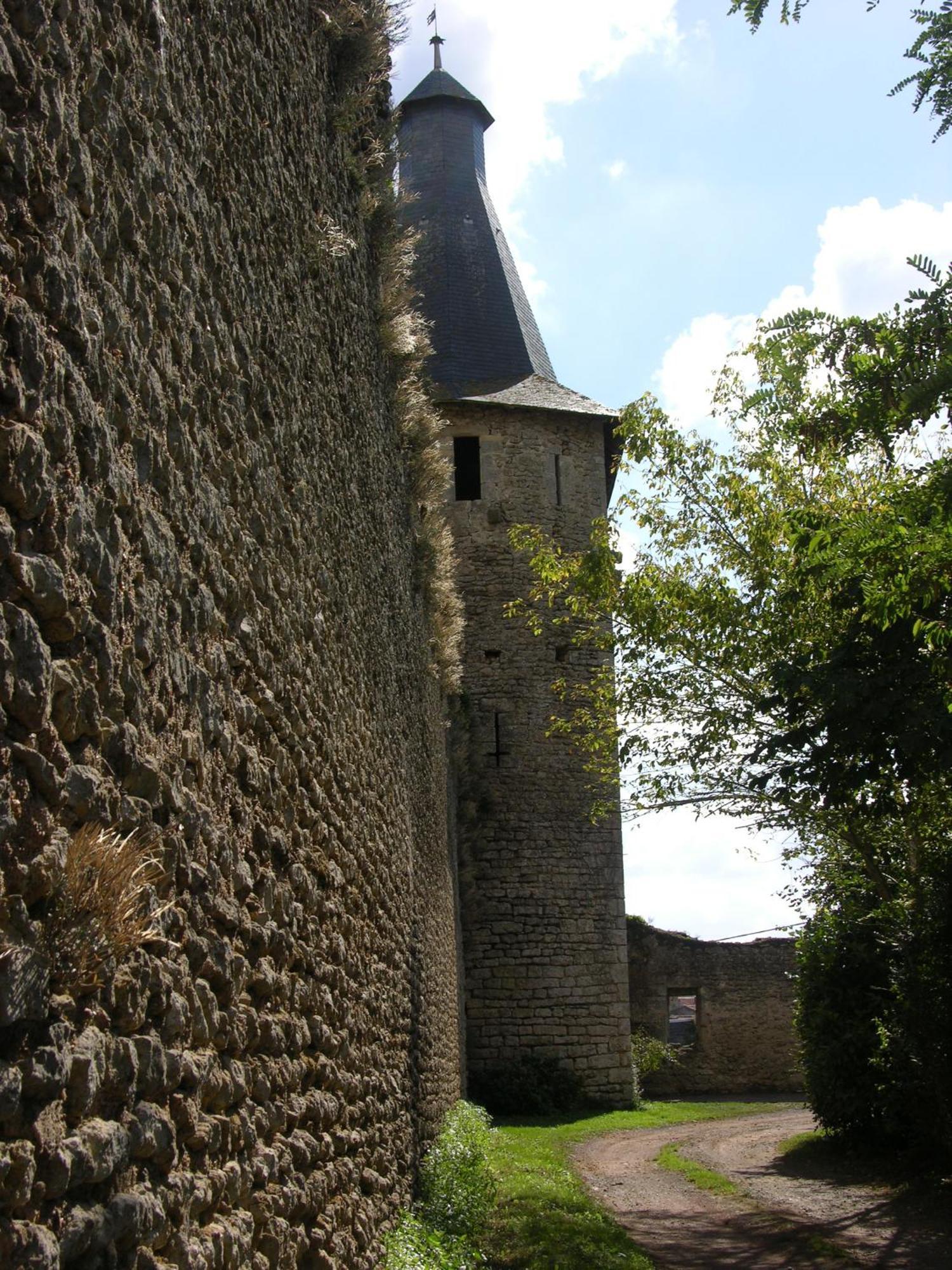 Le Vieux Chateau Airvault Экстерьер фото